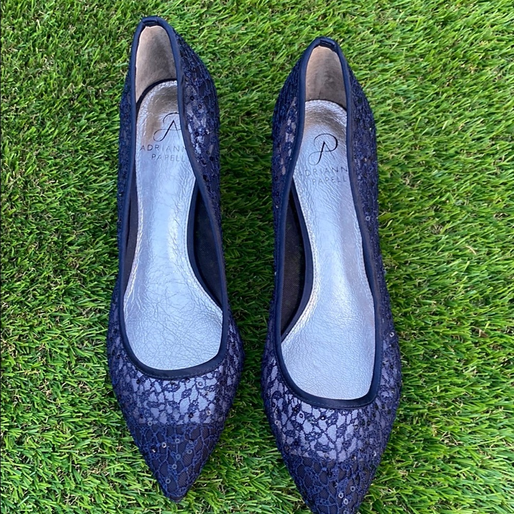 NWT Adrianna Papell Navy Blue Navy Lace Kitten Heel Pumps Size 9M